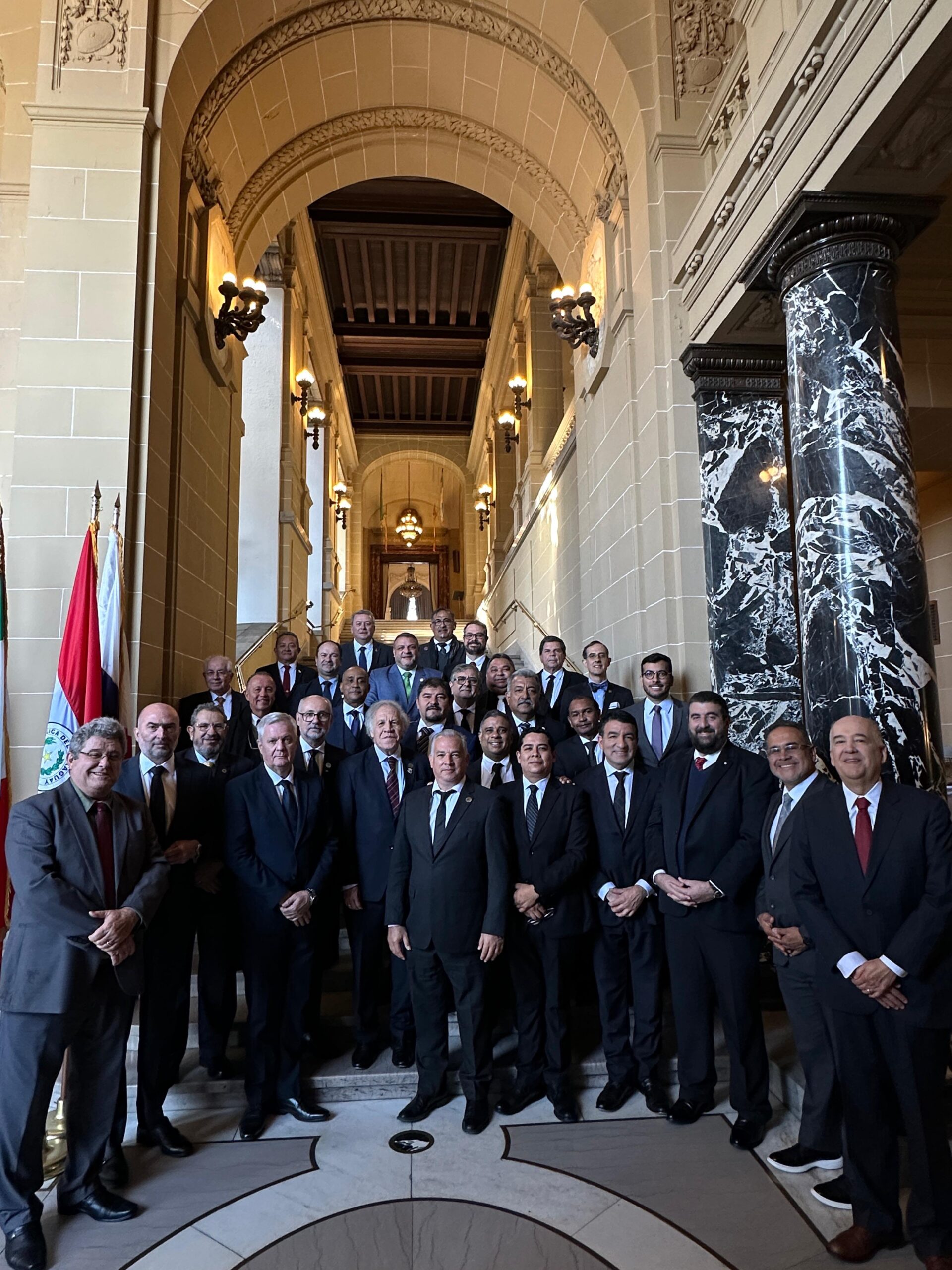 Grão-Mestre participa de visita técnica a OEA com comitiva da CMI