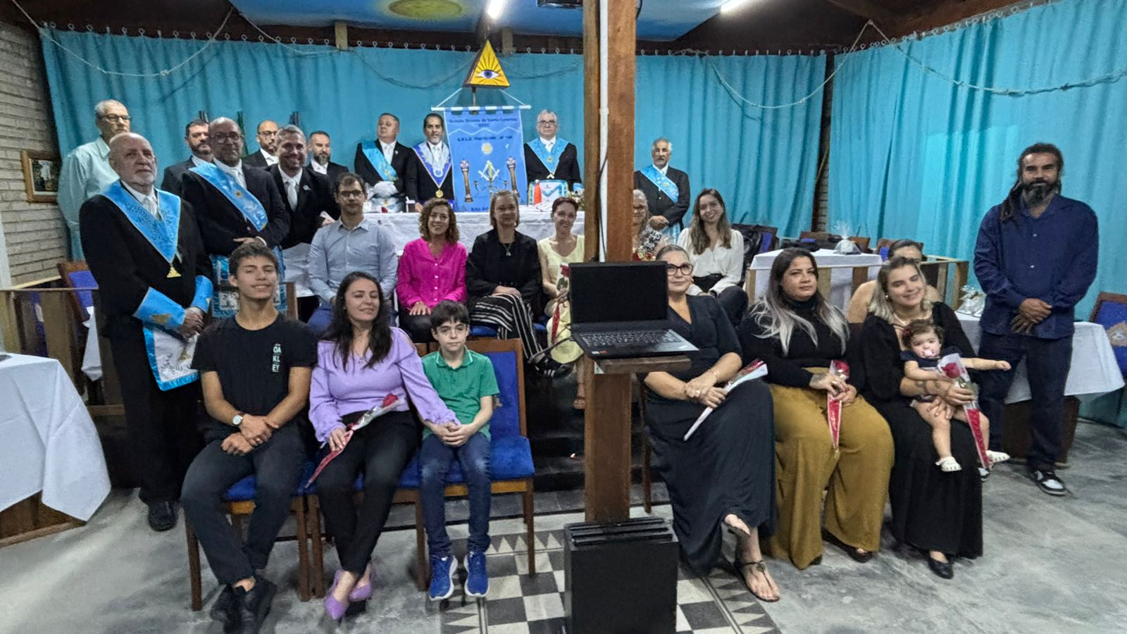 Loja Itacolomi celebra terceiro aniversário e homenageia as mães