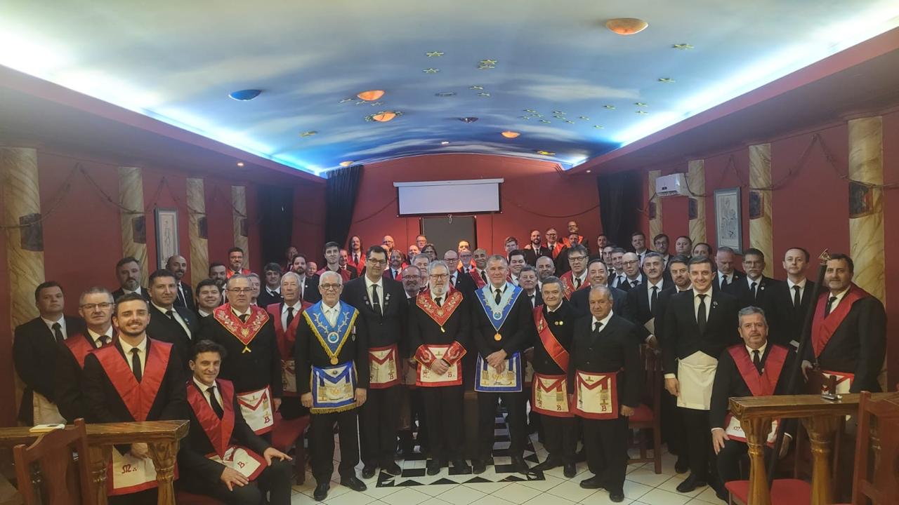 Loja Toneza Cascaes celebra noite de filiações em Orleans